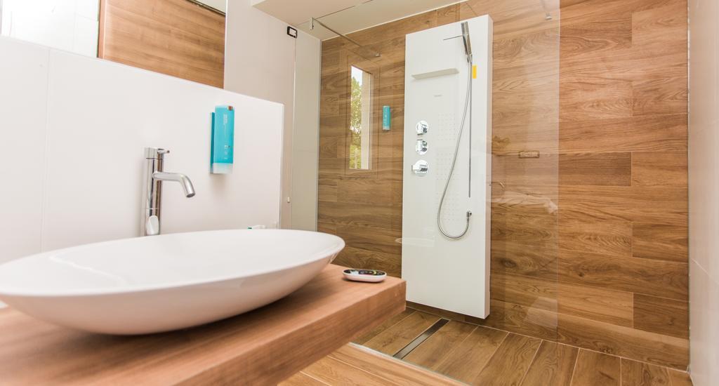Street Hotel Комакио Стая снимка